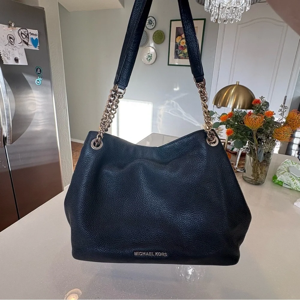 Michael Kors Jet Set Pebbled Leather Shoulder Bag